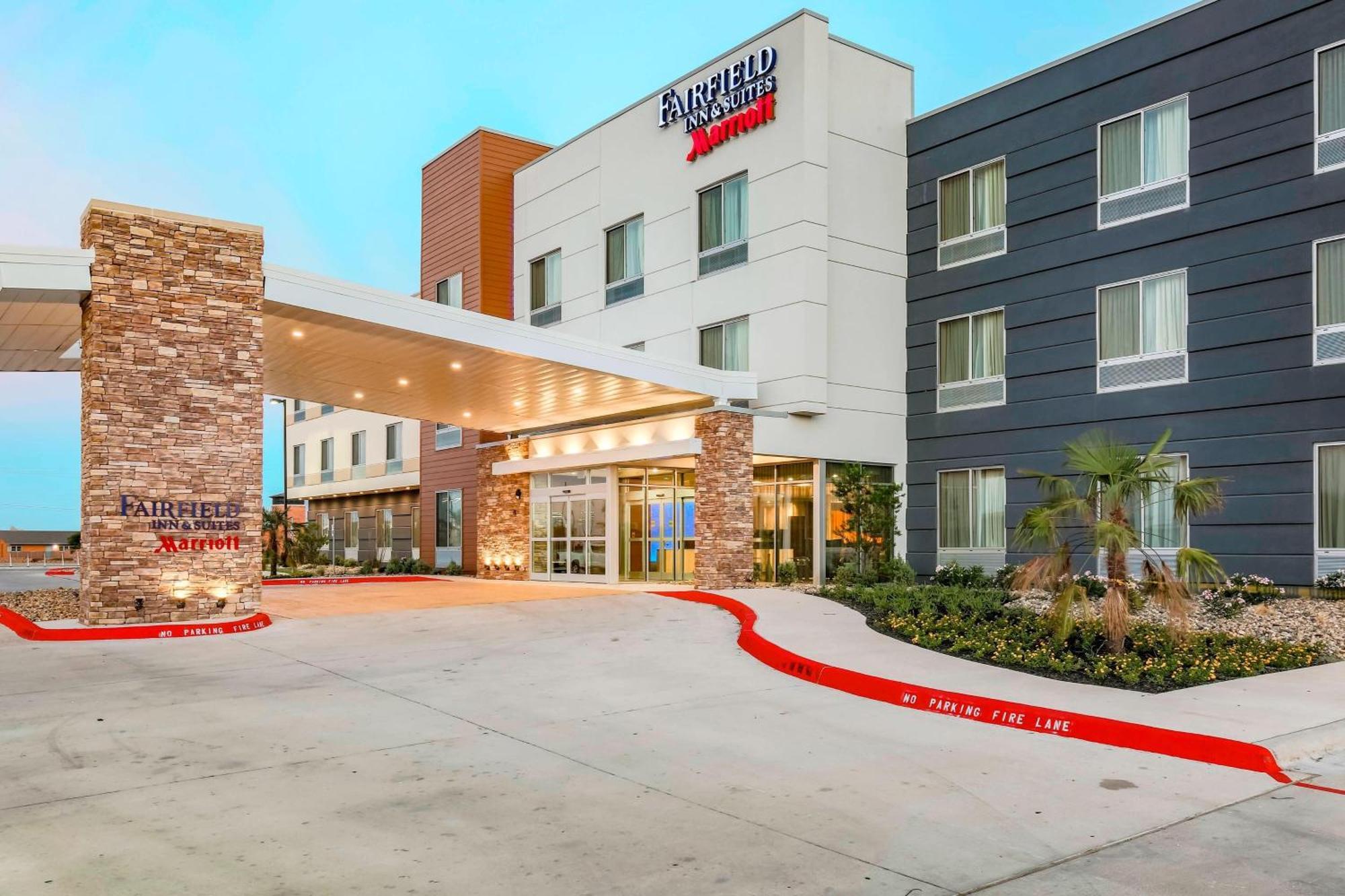 Fairfield Inn & Suites By Marriott Snyder Екстериор снимка