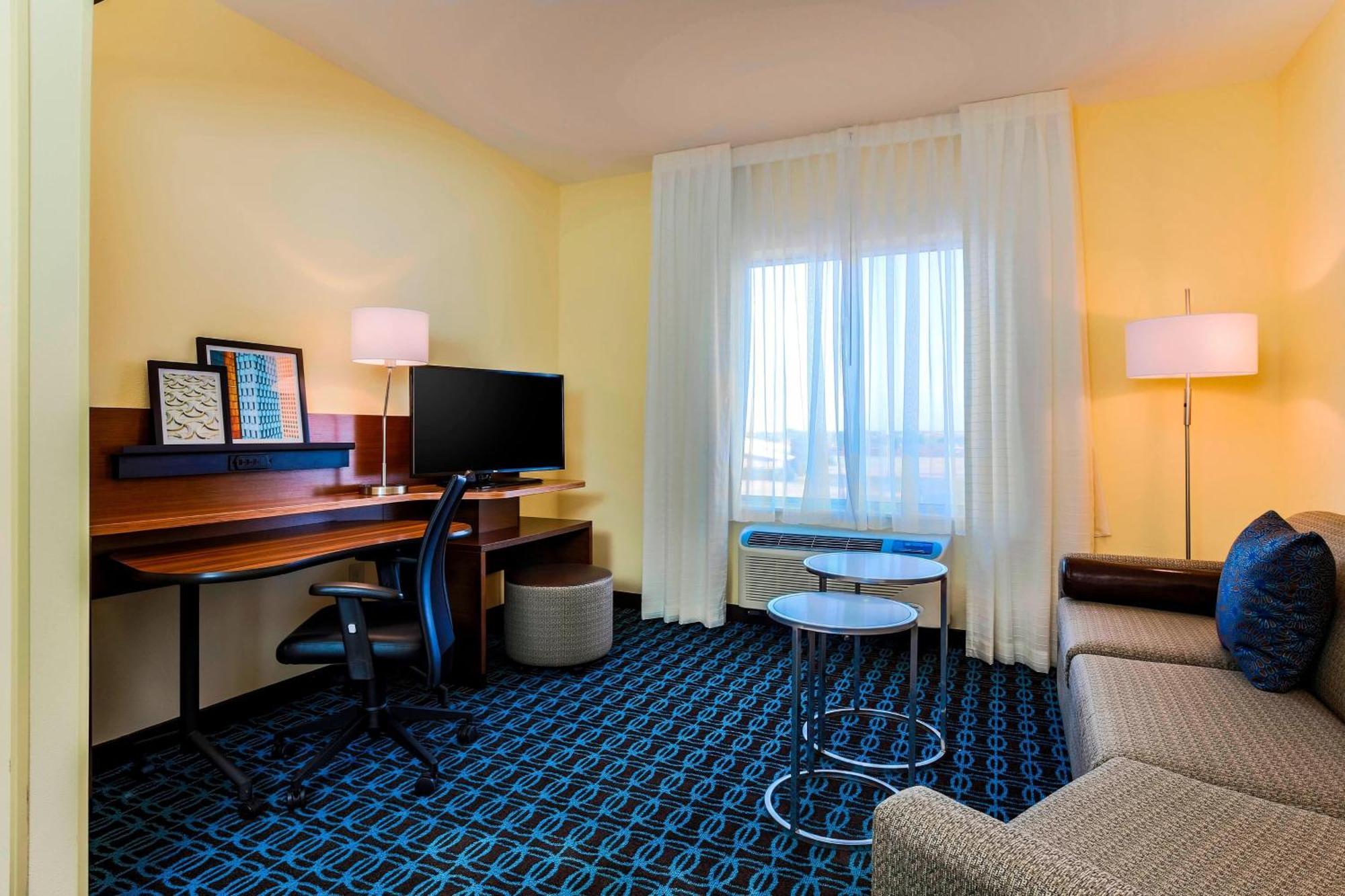Fairfield Inn & Suites By Marriott Snyder Екстериор снимка