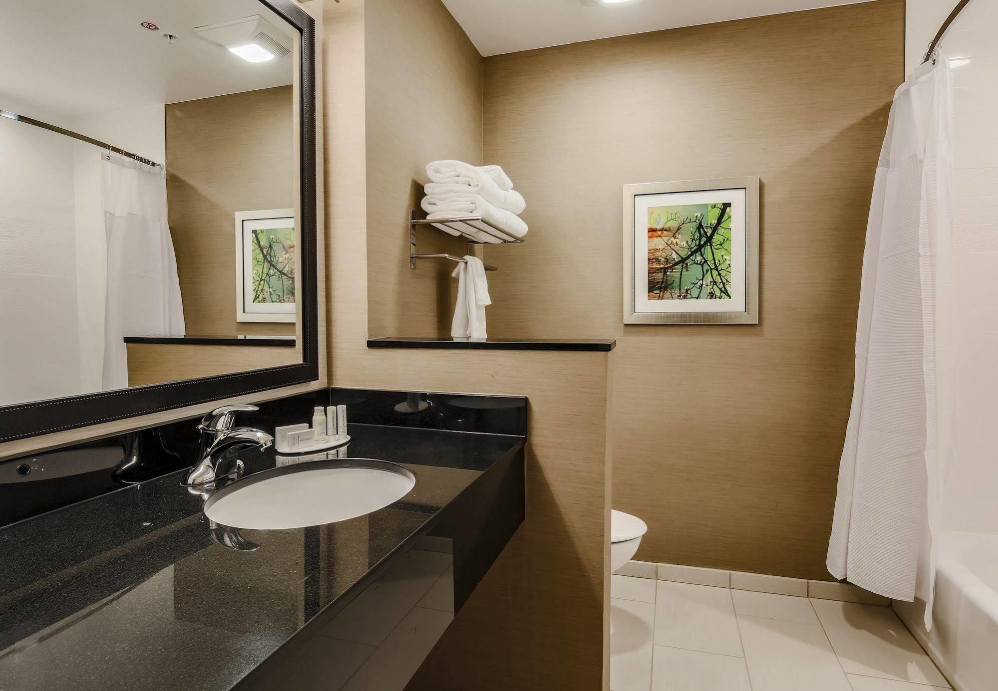 Fairfield Inn & Suites By Marriott Snyder Екстериор снимка